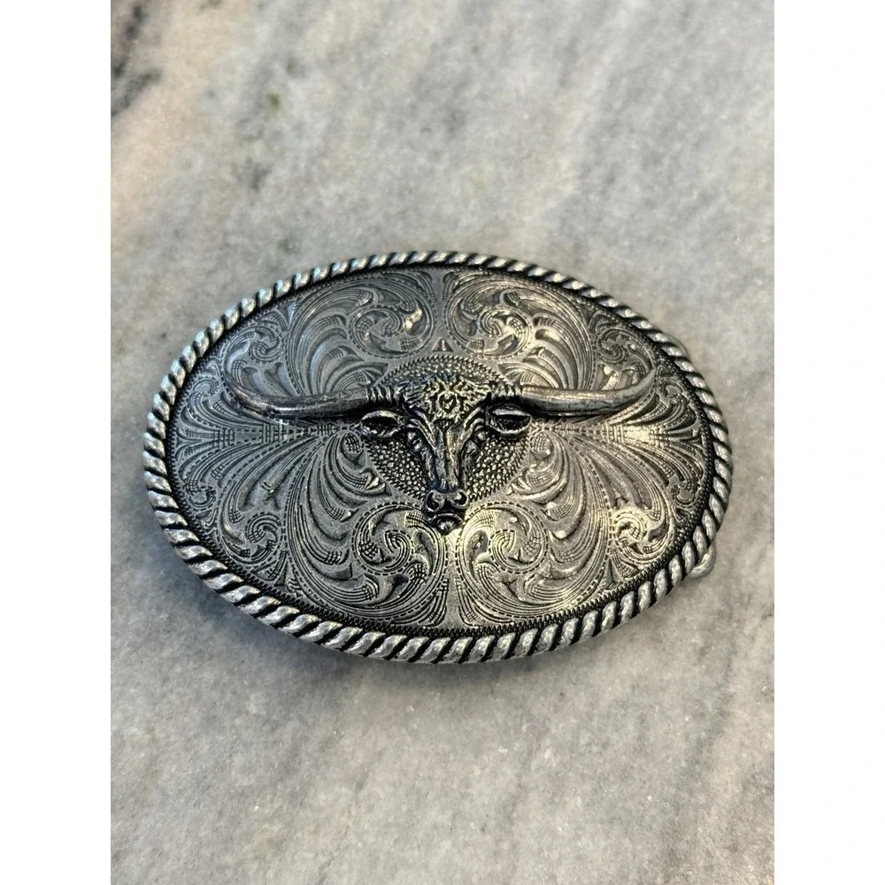 Montana Silversmiths Steer Head Antique Silver Attitude Buckle